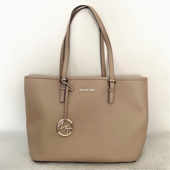 Michael Kors Jet Set Top Zip Tote - Picture 1 of 11